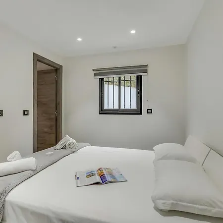 Maison De L'esterel 5 Bedroom - Private Pool Villa *